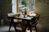 THEAGE Guesthouse