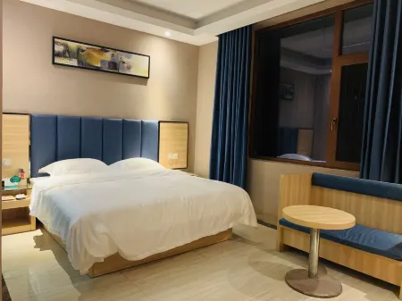 Manjun Holiday Hotel