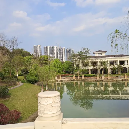 Donghu Hotel