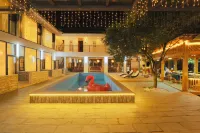 Find and Rest Hot Spring B&B in Qingcheng Mountain - Rooftop Pools