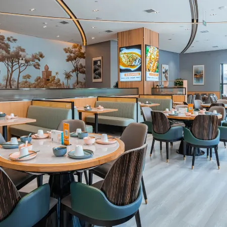 Boxington Hotel (Baoji High-tech High-speed Railway South Station)