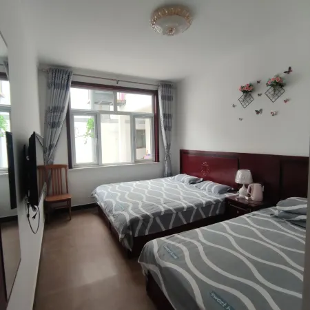 Beijing Lingju Mountain View Homestay (Juling Gorge Lingshan Scenic Area) Отели рядом с достопримечательностью «Miyun Flood Pass»