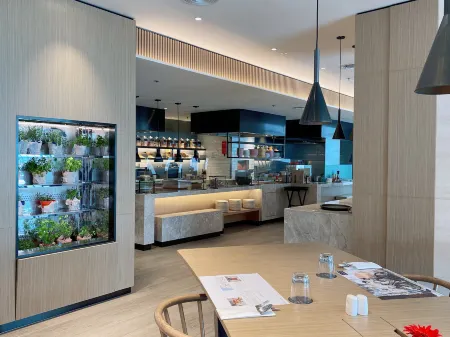 Courtyard Penang Отели рядом с достопримечательностью «The Ocean View»