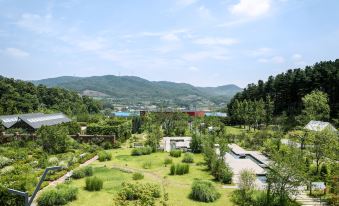 Eden Paradise Hotel
