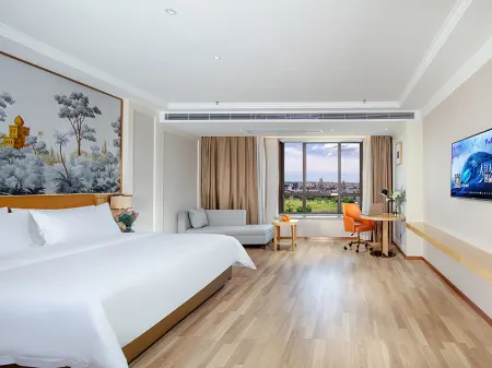 Vienna Hotel (Lingao Store)