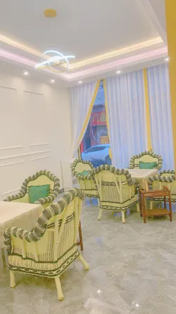 Qilian Huangxuan Homestay Отели в г. Цзюйньлянь