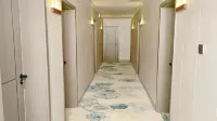 Meisu Light Luxury Hotel - parkir