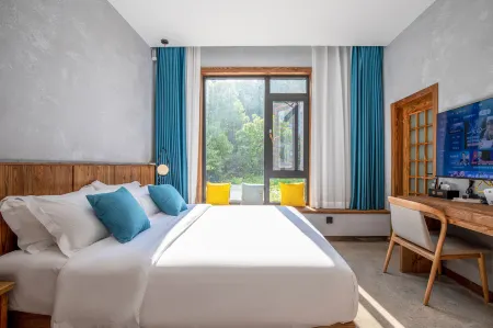 Huangshan City Yunshan ferry fish hot spring hotel