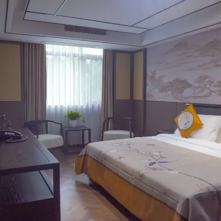 YangMing Hotel