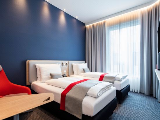 Holiday Inn Express Munich City West, an Ihg Hotel-Munich Updated 2022 Room  Price-Reviews & Deals | Trip.com