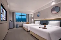 OKDAY Hotel (Huarong People's Square County Government) Hotels in Huarong County