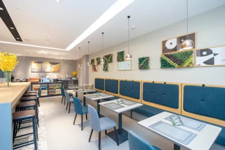 Homeinn Selected Hotel (Jinan Honglou South Road Shandong University) Отели рядом с достопримечательностью «Qilu University of Technology East Campus»