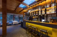 Shi'eryi Hot Spring Villa