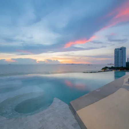 Bayphere Hotel Pattaya JC