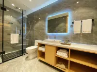 TAIHE JINGYI HOTEL Hotels in Fengqing County