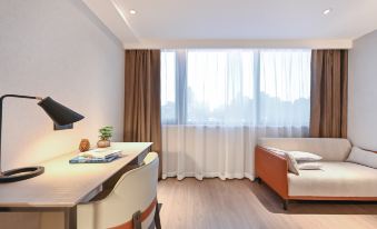 Beijing Guoan Hotel (Sanlitun East Bridge Metro Station Branch)