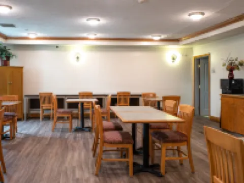 樂逸客棧套房 馬里恩酒店