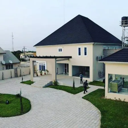 The Point Hotel & Suites Отели в г. Джос