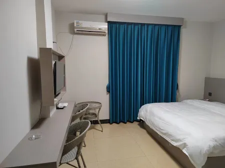 Yuanyang Wumu Hotel Отели рядом с достопримечательностью «Nanshazhen»