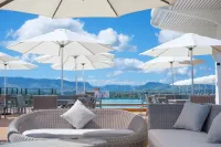 Nalagi Hotel - Pools