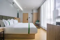 GreenTree Inn (Chuxiong Xianren Ancient Town Shop)