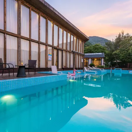 Muge Shanju Hostel (Shaoxing Fuzhishan)