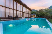 Muge Shanju Hostel (Shaoxing Fuzhishan) - สระว่ายน้ำแบบอินฟินิตี้