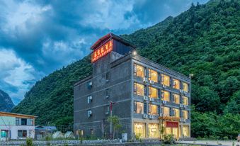 Lixian Yujingyuan Theme Hotel