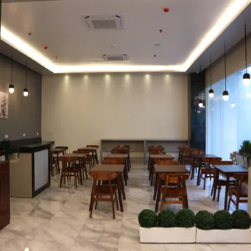 Grand Thamrin Hotel