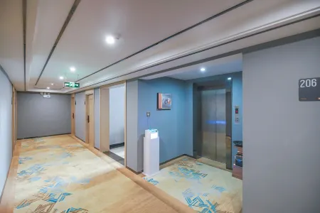 7Days Inn Hotel (Xiangcheng Tuanjienan Road) Отели рядом со станцией Xiangcheng Railway Station