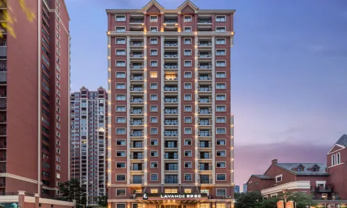 Lavande Hotel   High-speed Railway Station and municipal government of Guigang city