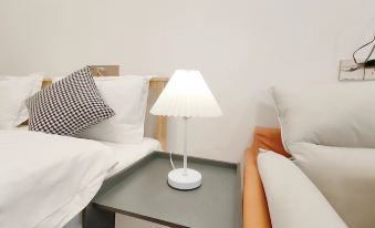 Zhaoqing Shiguang Apartment (Checheng Bar Street)