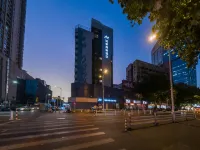 Home Inn (Zhenjiang Suning Plaza Yongan Road Food Street) โรงแรมในเจิ้นเจียง