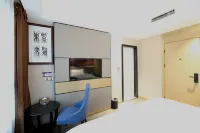 鏡山樂居飯店（上高縣政府鏡山廣場店） - 停車場