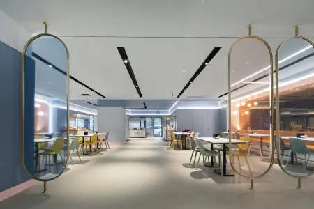 HanTing Hotel (Wuhan University Jiedaokou Subway Station) Отели рядом с достопримечательностью «Hubei Software Talent and Technical Institute»