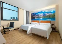 Suixin Hotel (Fuling Station Branch)