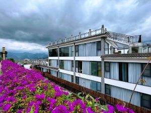 Yilong Anyun Hotel (Renhuai Maotai Town Wangtai Wine House)