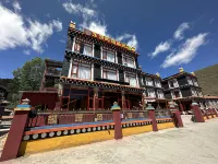 Kangding Tagong Town Dongzanling Boutique Homestay - balcón