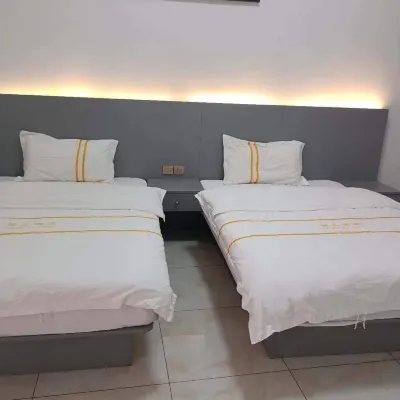 Qiangye Hotel (Mile High-speed Railway Station) Hotels near Mile Railway Station