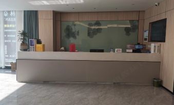 GreenTree Inn Express Hotel (Huangchuan Airlines Road Taoyuan New Village)