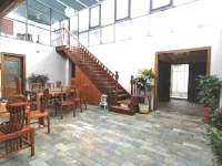 No. 1 Courtyard Scenic Apartment (Forest Park)