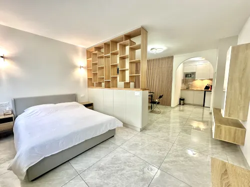 Elegant and Comfortable Studio Jouvenet - Bed and Breakfasts