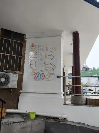 Aoma Hostel (Qingdao Zhanqiao Zhongshan Road)