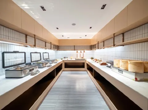 CHEERMAY Hotel (Hunchun Xiandai Baihuo Haixianjie) Отели рядом с достопримечательностью «Yanbian University(Hunchun Campus)»