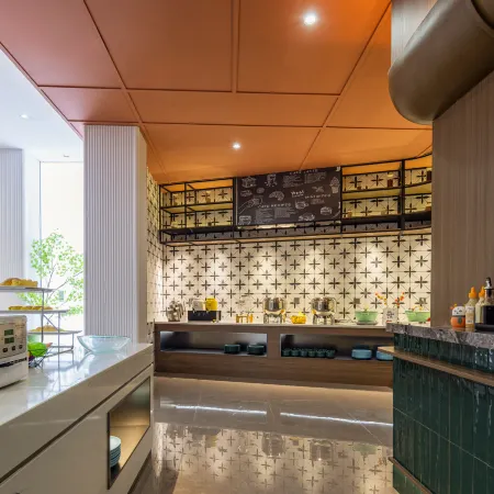 Manbo Zhis Hotel (Wuyi Square Riverside Branch)