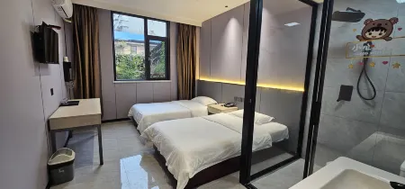 Sanyuan Tengyuan Hotel Отели рядом с достопримечательностью «Sanyuan City God Temple»