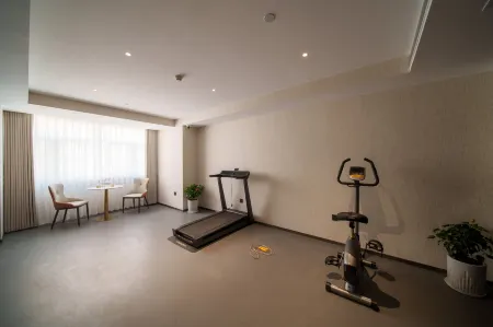 Haiyue Hotel (Tongchuan People's Hospital Gymnasium Branch) Отели в г. Тунчуань