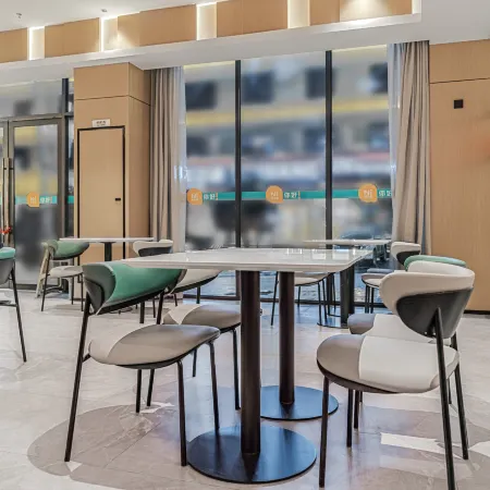 Ni Hao Hotel (Linzhi Bome National Highway 318)