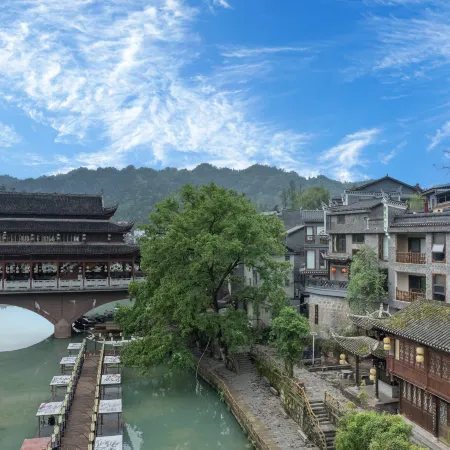 YIQUAN RIVERVIEW B&B (TUO RIVER, YUNQIAO)
