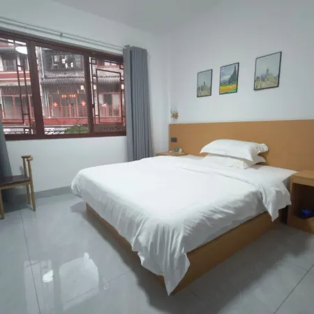 Luchuan Lifang Inn